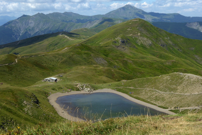 grass, lake scaffaiolo, summer, day, lake, regional park of corno alle scale, landscape, mountain, italy, mountain peak, 4K, tranquility, fanano modena