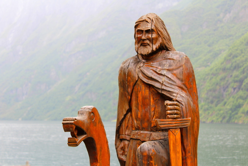 religion, art and craft, nature, focus on foreground, human representation, water, 5K, no people, representation, craft, Viking, sculpture, spirituality