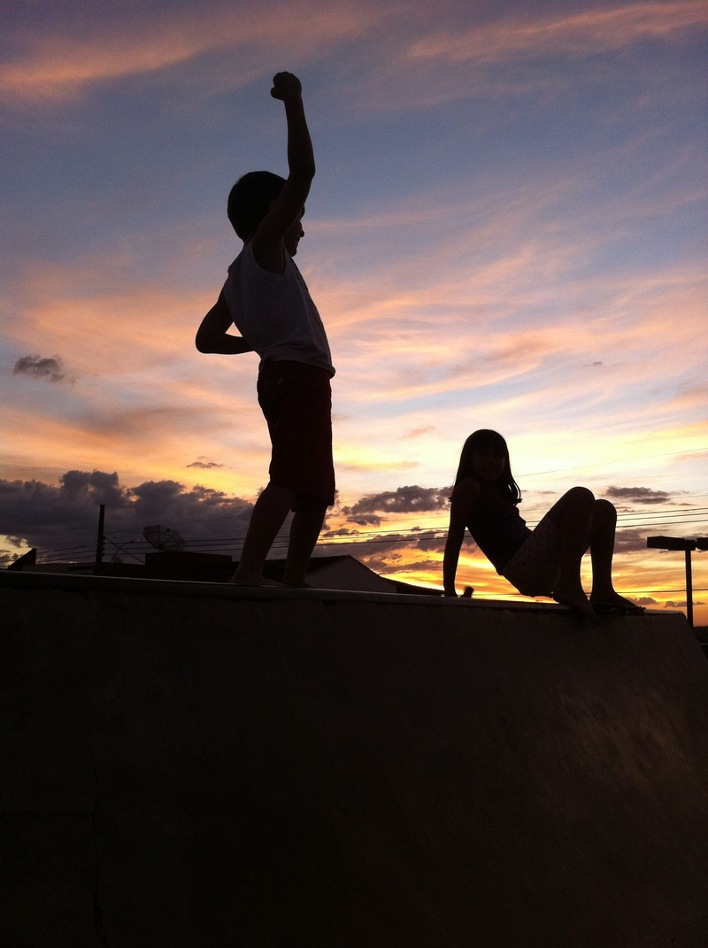 beauty in nature, coromandel, silhouettes, cloud - sky, full length, outdoors, play, women, people, silhouette, leisure activity, orange color, eventide