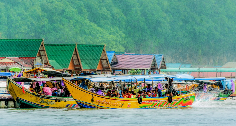 transportation, nature, thailand, 5K, water, people, fishing industry, settlement, waterfront, fisherman, men, sea, real people, outdoors, crowd, day