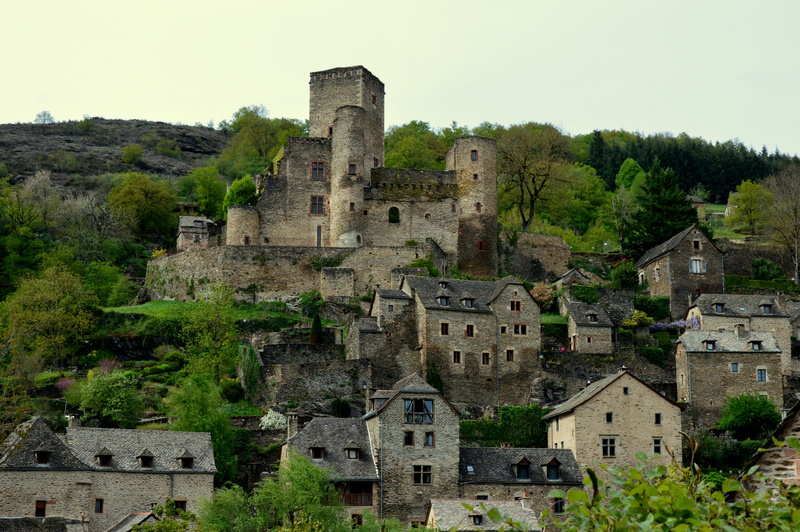 sky, concrete, architecture, history, old, built structure, 5K, tree, deterioration, archaeology, nature, ruined, mountain, residential district, building exterior