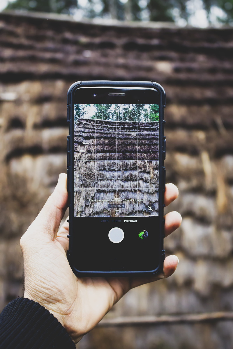 holding, mobile phone, oneplus 5, road trip, hand, body part, epic, screen, house, finger, technology, communication, device screen, smartphone