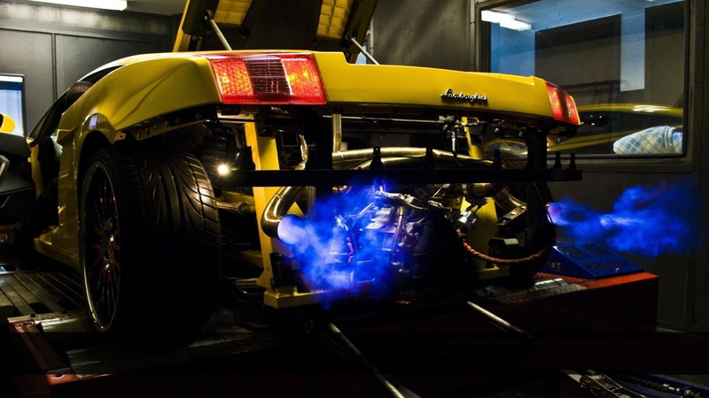 working, production line, vehicle, auto show, factory, indoors, lamborghini gallardo, automobile industry, flame, garage, occupation, auto repair shop