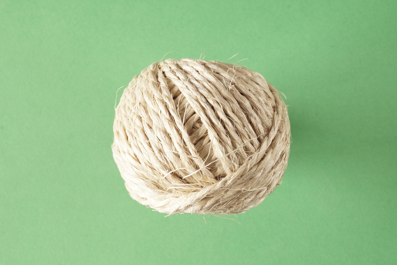 colored background, cut out, tangled, green color, rope, 5K, copy space, sisal, string, wool, no people, close-up, craft, sphere, geometric shape, knitting