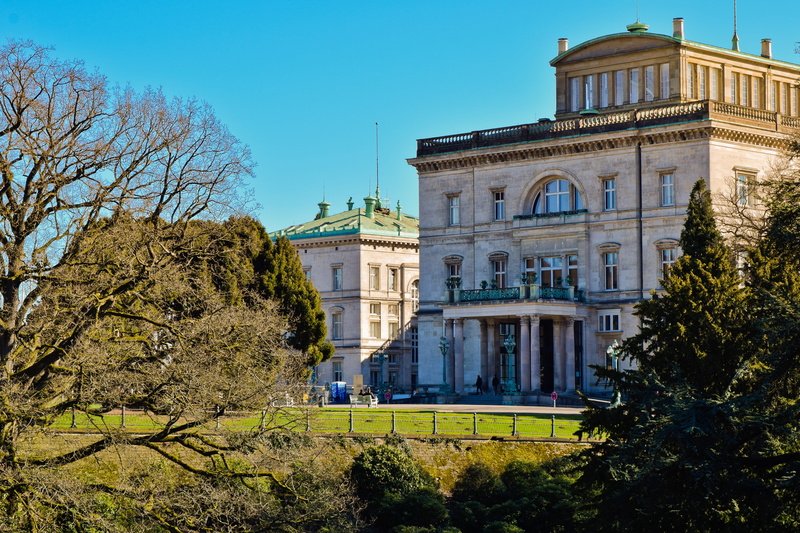 luxury, no people, industrial, empire, the past, day, manor house, 5K, family dynasty, outdoors, building, low angle view, property, courthouse, city