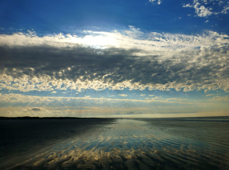 outdoors, land, rest, sky, blue, cloud - sky, clouds, blautöne, mirroring, ocean, tranquil scene, reflection, horizon over water, murmur, mood, horizon