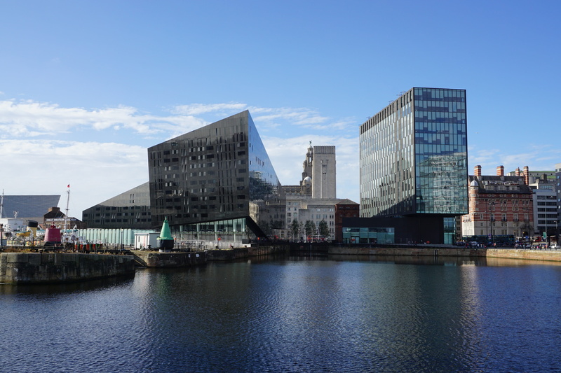 modern, building Exterior, skyscraper, water, river, outdoors, built Structure, 4K, reflection, dock, waterfront, urban, england, cityscape, city, britain