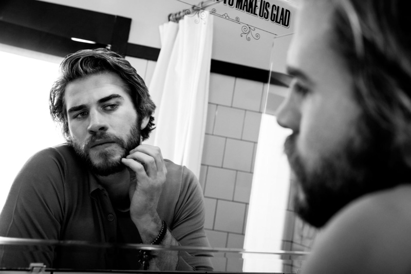 1080P, actor, Liam Hemsworth, beard, mirror, photoshoot, reflection, black and white, Esquire, journal