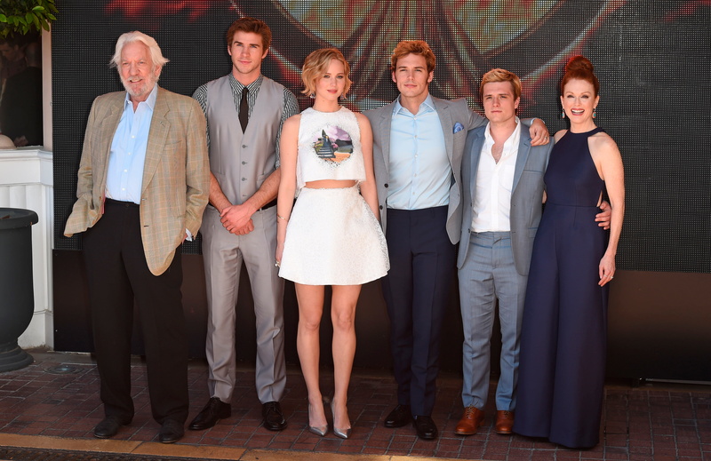 men, people, Josh Hutcherson, elegance, event, senior adult, mature men, The Hunger Games:Mockingjay, group Of People, young women, males, outdoors, full length