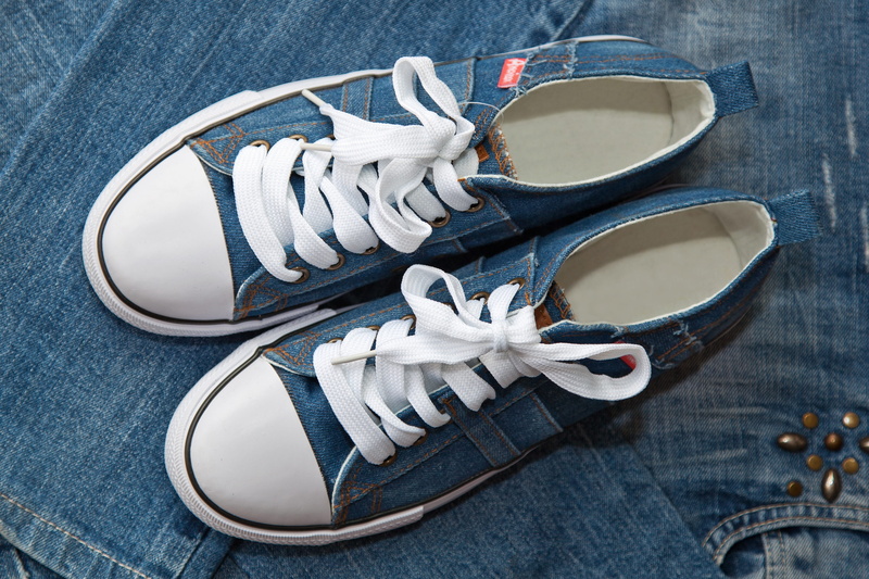 close-up, sports shoes, Sneakers, beauty, indoors, 2K, wood - material, Gym Shoes, Sports, jeans, shoes, group of objects, gray, studio shot, ribbon - sewing item