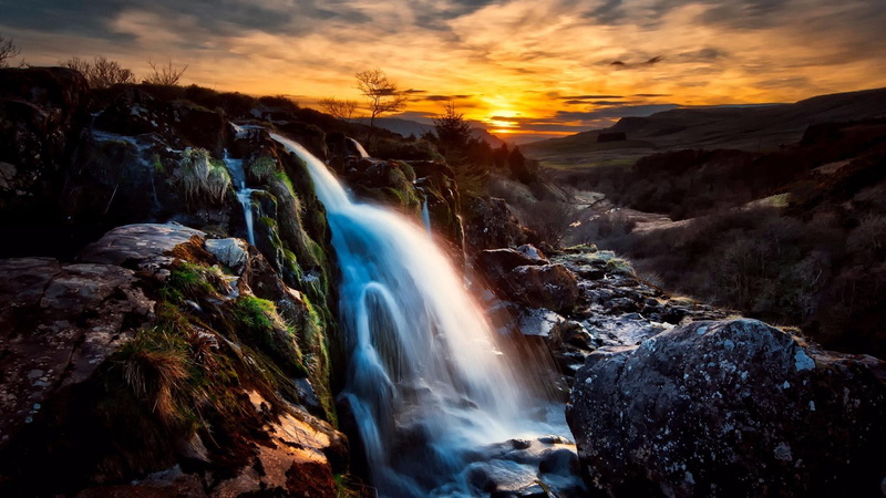 mountain, endrick falls, 1080P, non-urban scene, landscape, united kingdom, environment, loup of fintry, formation, solid, rock - object, scotland, sky