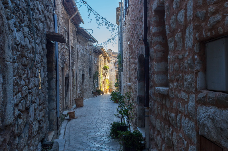 stone wall, tourrettes-sur-loup, plant, architecture, clay, nature, medieval, tourrettes, city, houses, stone, ruelle, wall, 5K, sea, wall - building feature