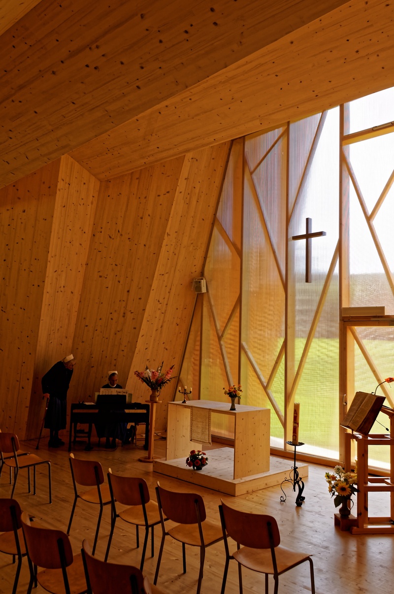 absence, chair, furniture, timber construction, indoors, ceiling, chapel, day, no people, wood, architectural column, wood - material, built structure