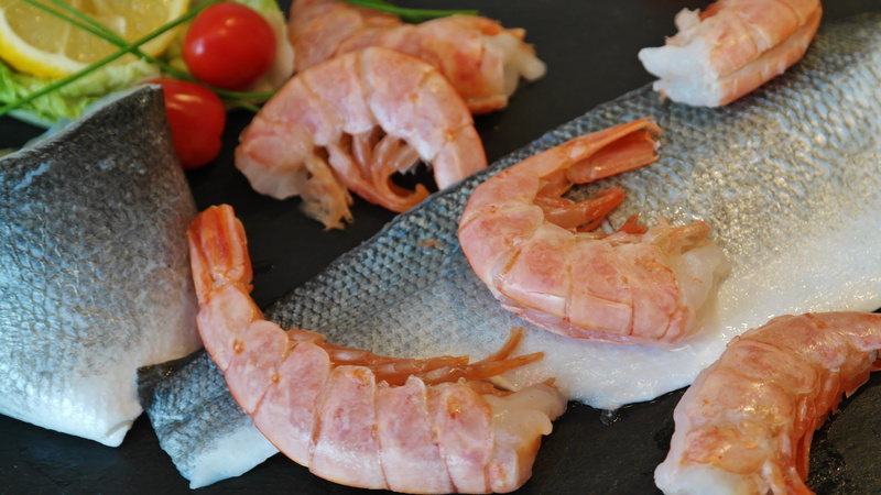 cold temperature, mediterranean cuisine, high angle view, retail, fish feed, Mer, raw food, Seabass, freshness, Loup, eat, still life, loup de mer, japanese food