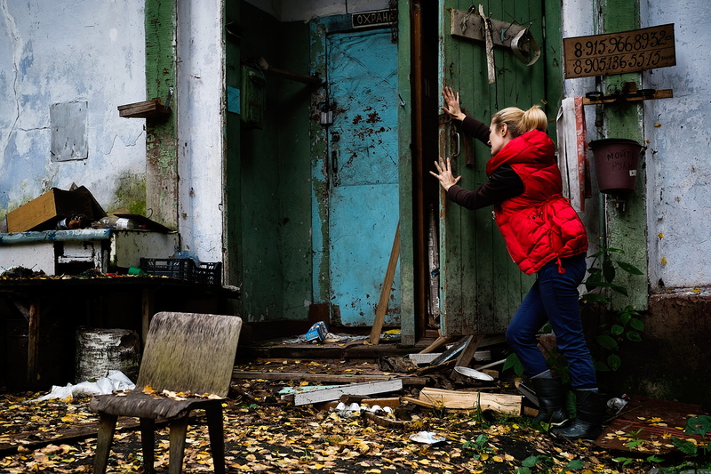woman, architecture, abandoned, pushing, adult, model, house, standing, angry dog, men, girl, casual clothing, riddle, lifestyles, real people, males, forest