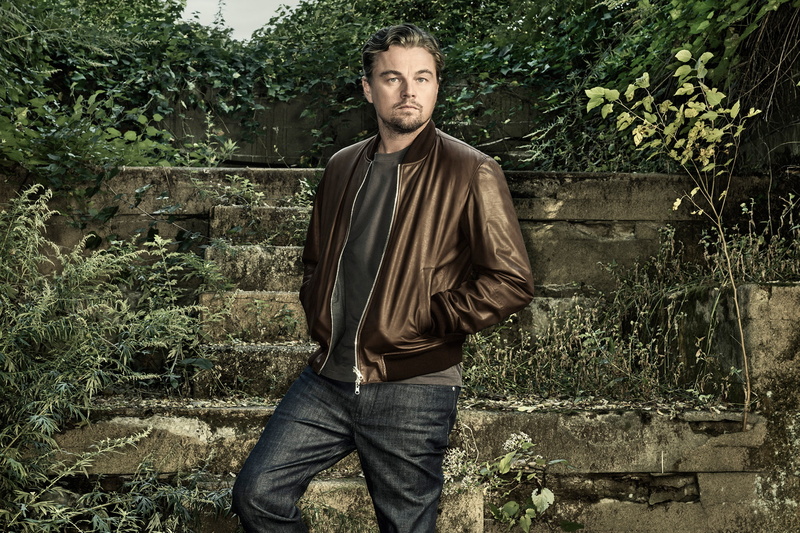 Wired, jeans, photographer, 1080P, the bushes, Leonardo DiCaprio, stage, ladder, Dan Winters, photoshoot, the ruins, jacket, actor