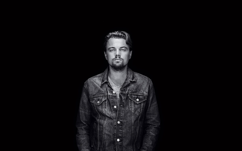 copy space, film, one person, hairstyle, studio shot, casual clothing, front view, 23, portrait, indoors, leo, dicaprio, waist up, plaid shirt, confidence