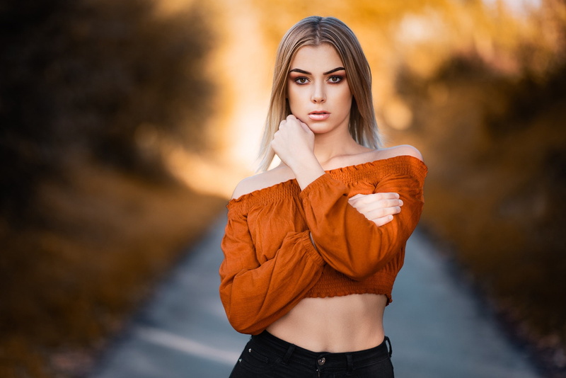 model, jeans, topic, sexy, bokeh, portrait, nature, look, Zoë, beauty, track, blonde, makeup, Michel Keppens, hairstyle, is, posing, alley, 1080P