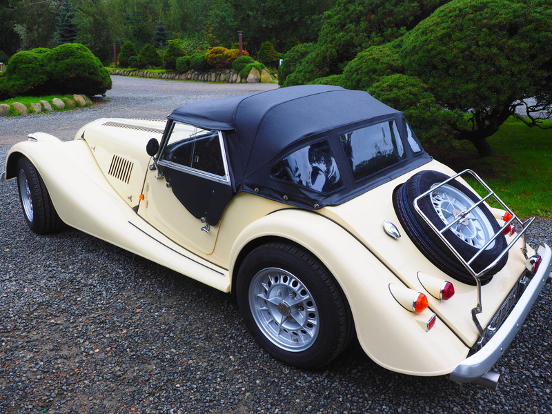 sports car, near, classic, 8-cylinder, parked, wheel, no people, mode of transportation, vehicle, transportation, vintage car, morgan plus 8, street, 4K