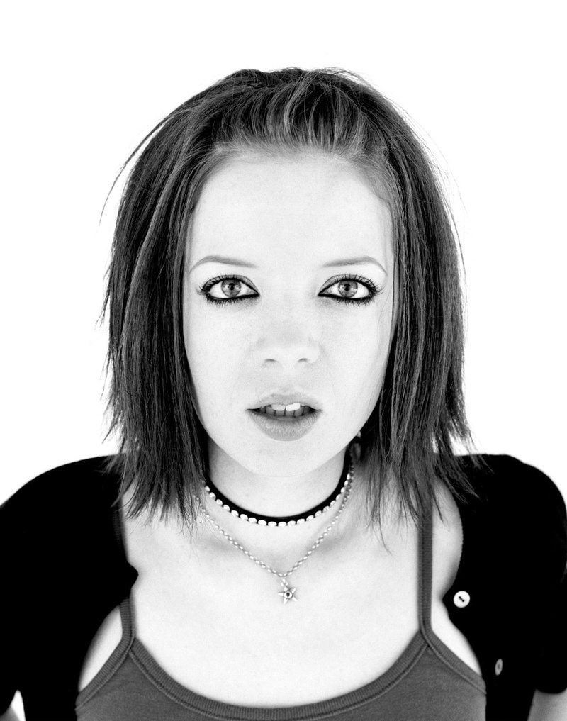 young women, beauty, adult, human face, one person, singer, young adult, studio shot, body part, teenager, women, lips, human hair, beautiful woman, headshot