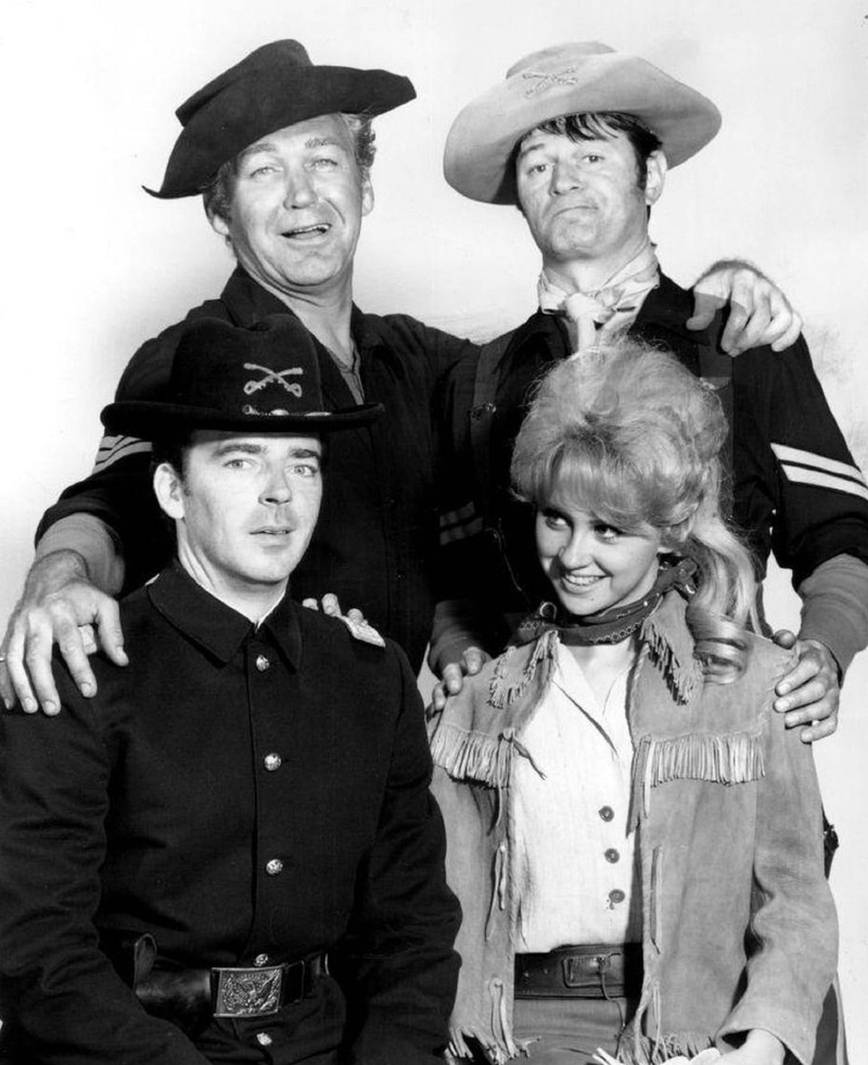 famous, looking at camera, actress, group of people, 1080P, men, portrait, mature men, adult, tucker, celebrity, forrest, clothing, mature adult, hat