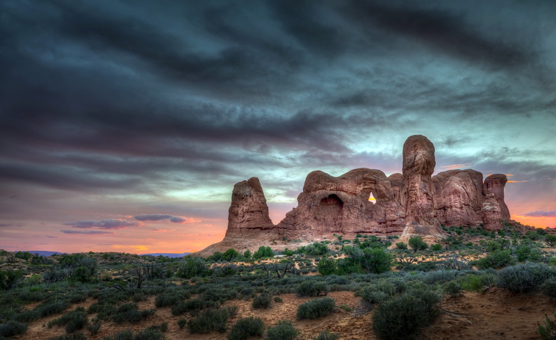 shrubbery, national park, rock, desert, nature, 1080P, clouds, landscape, rock formation