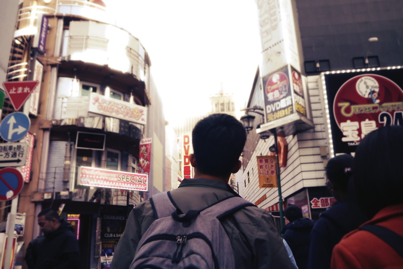 boy, tokyo, street, adult, city, day, built structure, women, architecture, shinjuku, outdoors, headshot, crowd, lifestyles, rear view, lost, building exterior