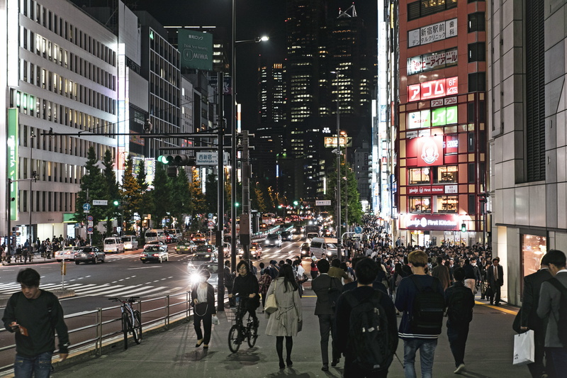 office building exterior, shinjuku, walking, japan, transportation, road, large group of people, building exterior, illuminated, friday, real people, night