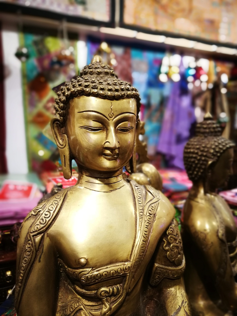 idol, gold, gold colored, human representation, 121 pakuranga rd, sculpture, craft, no people, religion, 4K, place of worship, retail display, belief