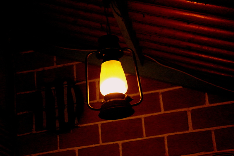 close-up, glowing, old, 5K, technology, hanging, light, domestic room, lighting equipment, electricity, lantern, ceiling, fuel and power generation, power supply