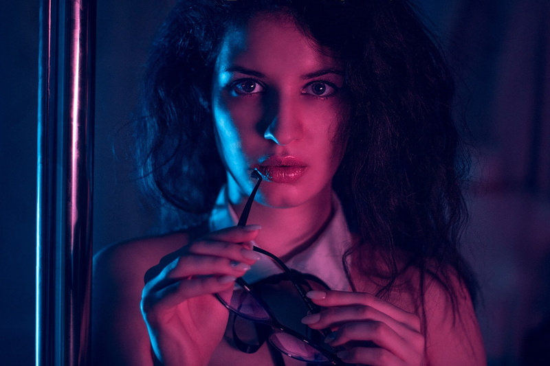 face, 1080P, women, Anna Wolf, sunglasses, neon, portrait