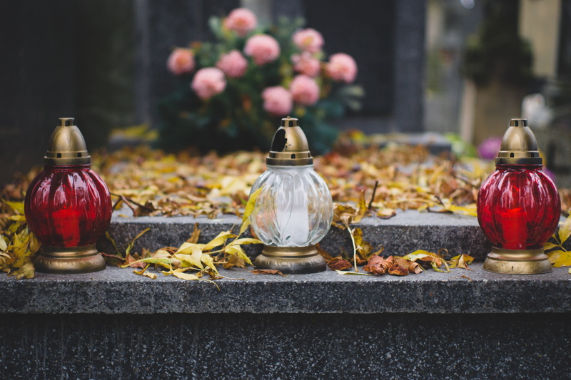 still life, electric lamp, catholic cemetery, autumn, religion, seasoning, tray, antique, outdoors, focus on foreground, bottle, day, all souls day, candles