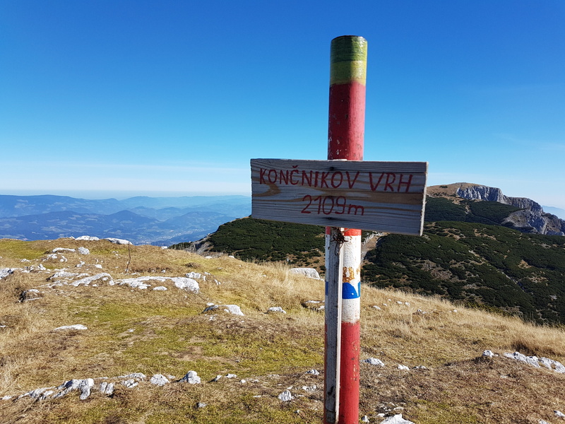 tranquility, scenics - nature, communication, outdoors, mountain, mountain landscape, sneak, 4K, land, pole, outlook, mountains, blue, day, nature, sign