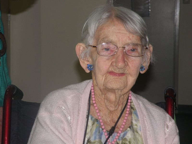 wrinkled, grandmother, people, retirement, real people, headshot, glasses, senior, retired, hairstyle, elderly, senior Women, aging Process, gray Hair