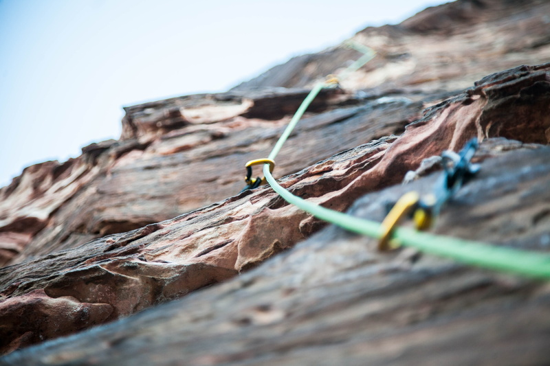 ropes, rock formation, outdoors, low angle view, clear sky, green, selective focus, rope, climbing, 4K, no people, untitled, hooks, safety, rock - object