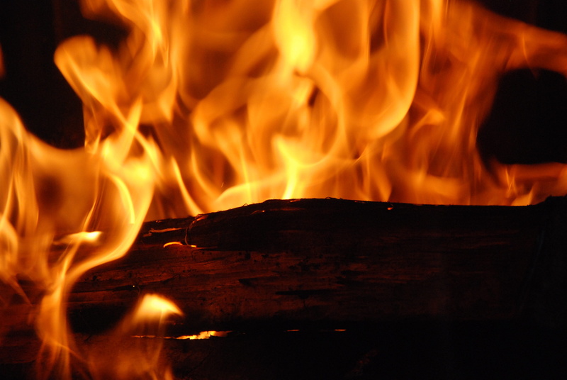 wood - material, black background, smoke - physical structure, wood, warning sign, black color, heat - temperature, campfire, fire - natural phenomenon