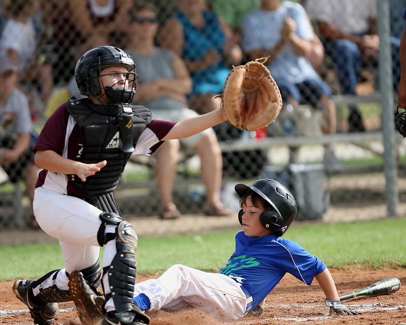 chest protector, baseball glove, 2K, males, run, game, action, spectators, uniform, playing, runner, athlete, childhood, player, baseball uniform, men