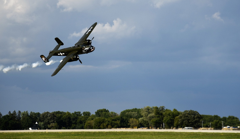 warbird, nature, mode of transportation, tree, aircraft, cloud - sky, propeller, plant, plane, motion, transportation, sky, bomber, 4K, air vehicle, airshow