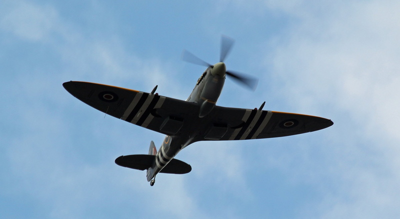 sky, flying, fighter, supermarine, spitfire, raf, war, airshow, aircraft, 1080P, bomber, flight, airplanes, aeroplane, warbirds