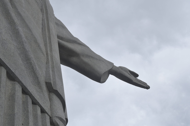 brazil, focus on foreground, hand, rio, human hand, outdoors, textile, 5K, sky, clothing, nature, human limb, low angle view, mount corcovado, christ the redeemer