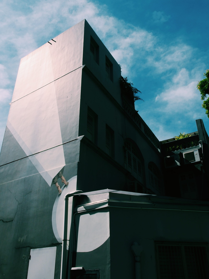 singapore, glass - material, blue, built structure, asia, sky, streetart, apartment, sunlight, reflection, building, no people, 4K, outdoors, street, architecture