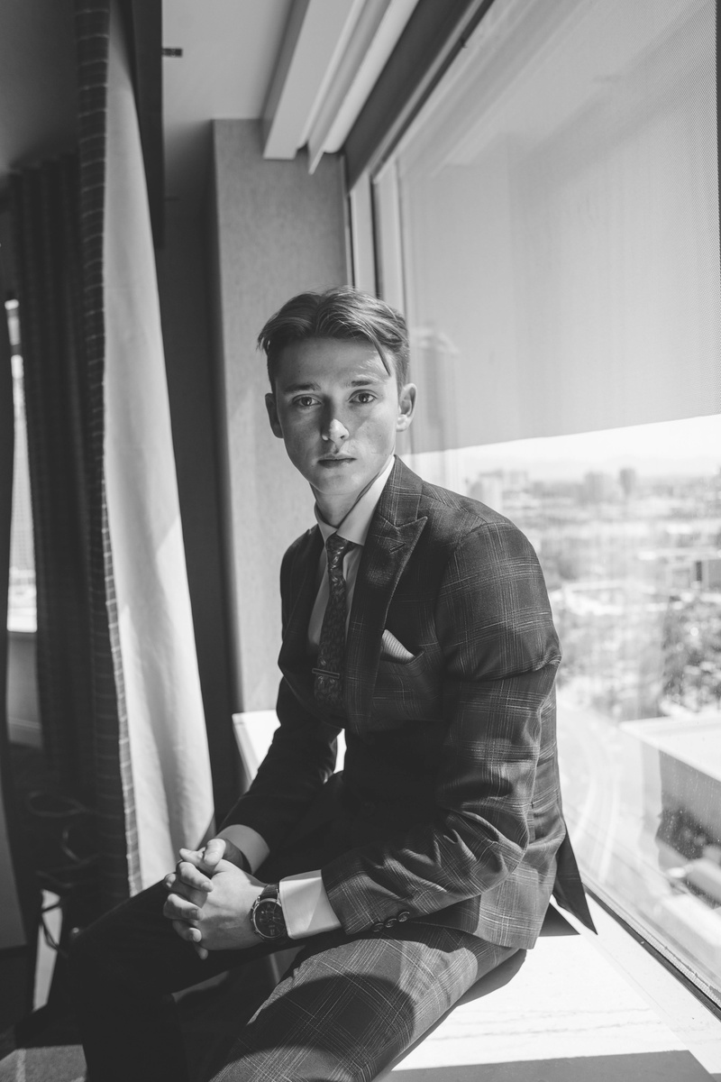 young adult, suit, lifestyles, young men, human, contemplation, male, portrait, office, grayscale, sitting, front view, style, well-dressed, casual clothing