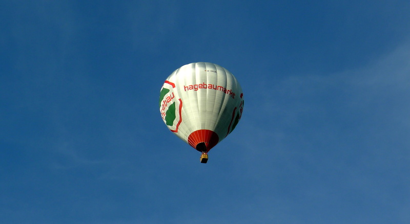 sky, nature, air vehicle, hagebau, Aerostat, flying, outdoors, flying balloon, ballooning festival, 2K, balloon, day, mode of transportation, Hot-Air Balloon