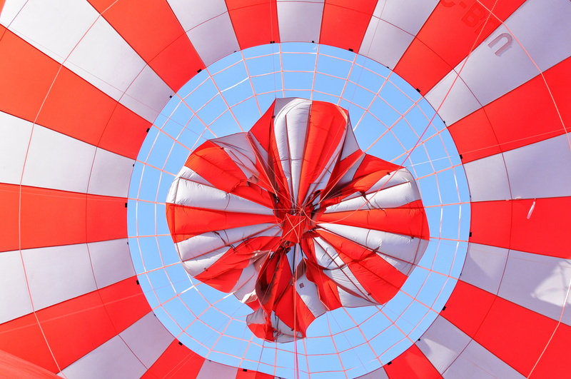 hot Air Balloon, single object, 4K, multi Colored, close-up, backgrounds, full frame, abstract, no people, directly above, wheel, ball, envelope, concentric