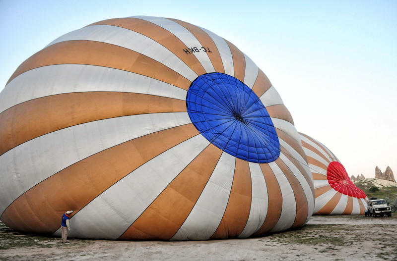 parachute, vacations, envelope, hot air ballooning, gas, ball, sport, balloon, pattern, outdoors, extreme sports, day, hot air balloon, multi colored, adventure