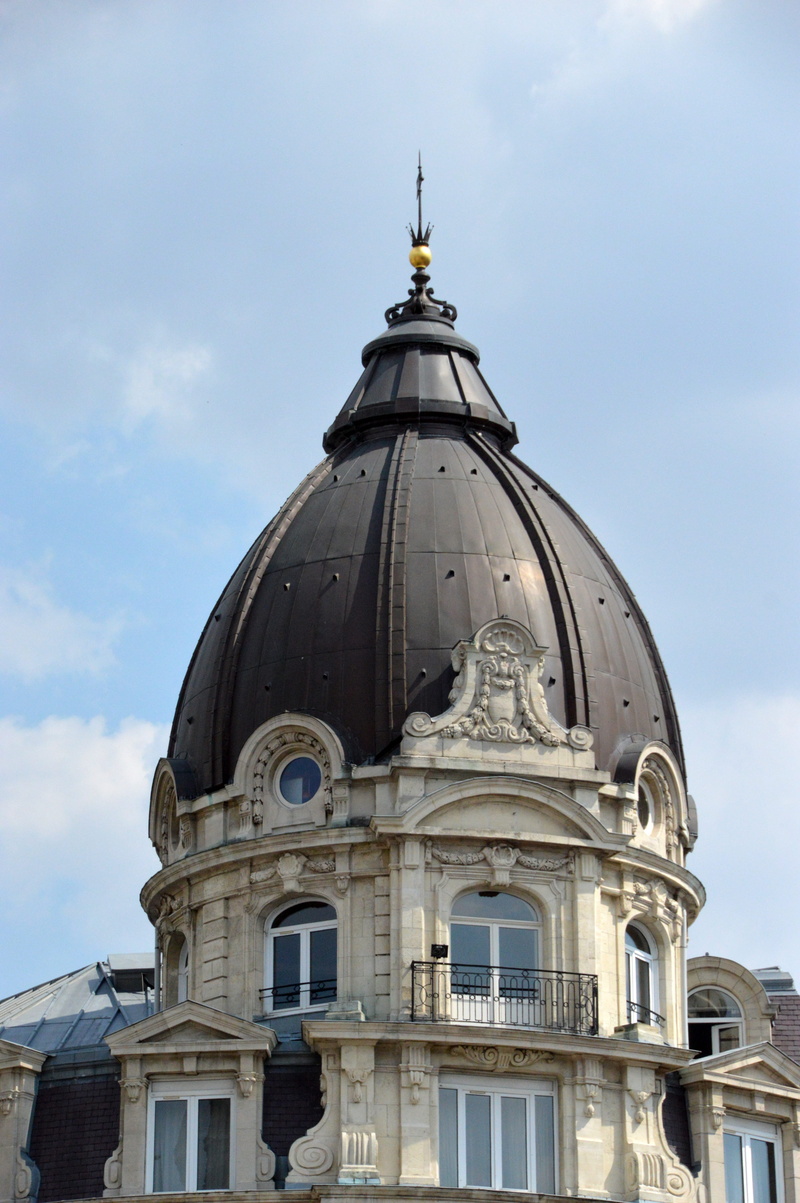 history, architecture, outdoors, cloud - sky, lille, spirituality, low angle view, 5K, monument, north, built structure, hotel carlton lille, government