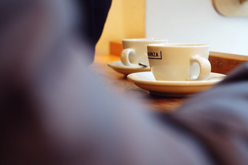coffee, midsection, espresso, food and drink, saucer, tea cup, mug, latte, hot drink, bonanza, 5K, selective focus, break, refreshment, coffee - drink