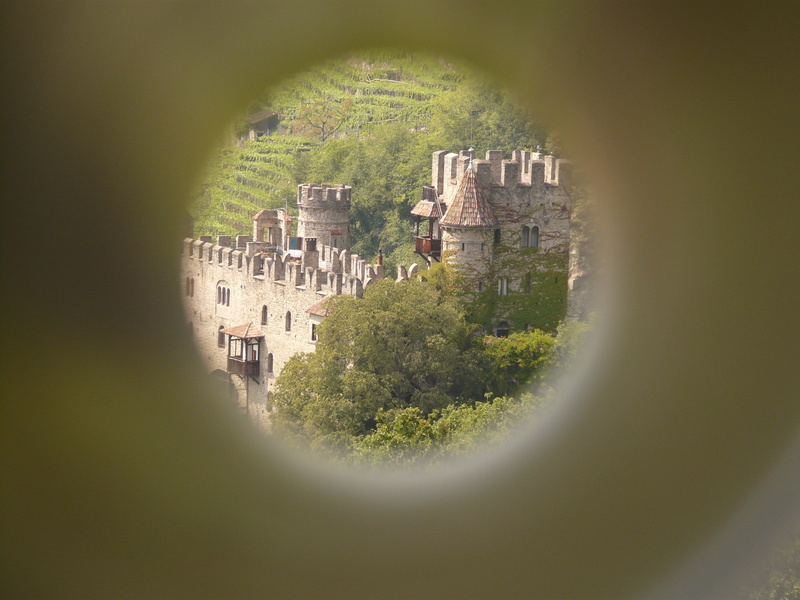 building exterior, green color, old, travel, meran, travel destinations, binoculars, outdoors, architecture, built structure, tyrol, residential district