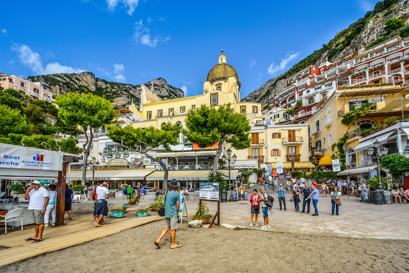 tree, building exterior, Italy, front, town, sky, Church, large group of people, crowd, dome, men, 2K, adult, day, amalfi, landscape, travel, walking