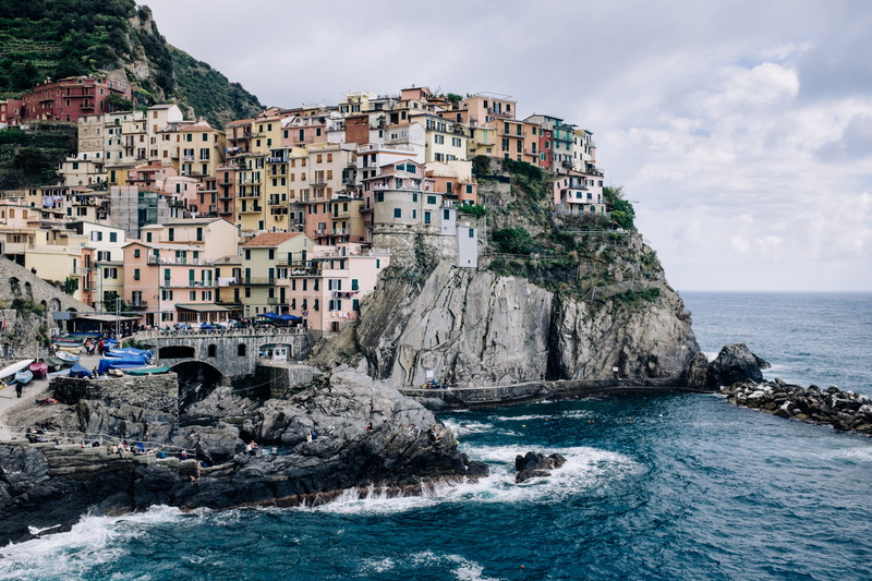 architecture, nature, hill, outdoors, building exterior, built structure, solid, photography, day, concrete, cloudy, body, manarola, village, rock, seaside